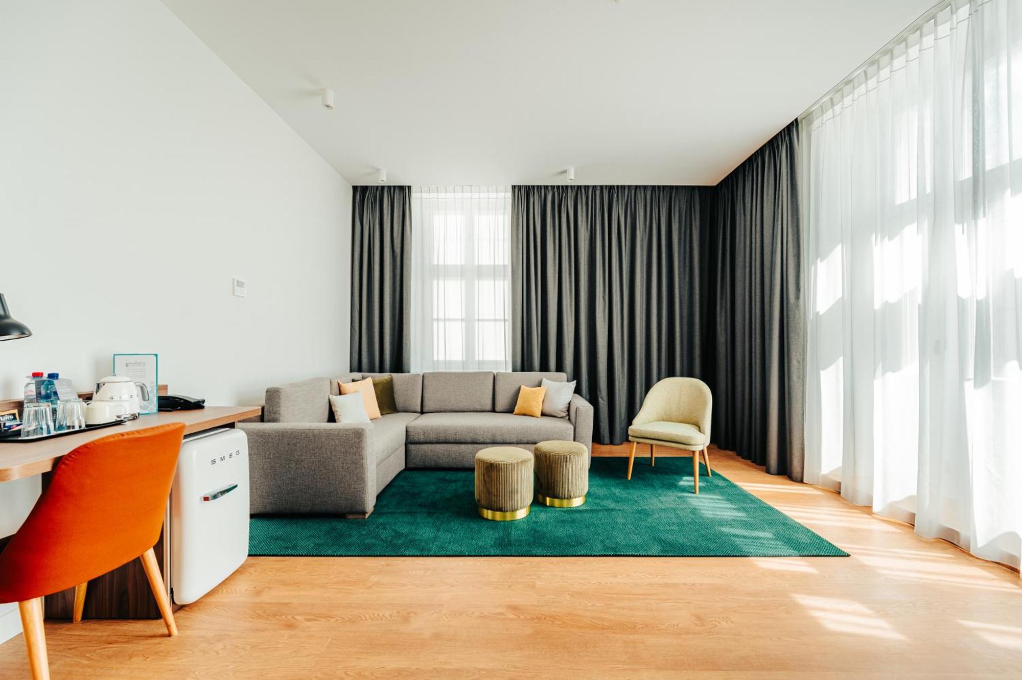 Hilton Garden Inn Радом Екстериор снимка